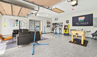 1300 Quail Run Cir, Bentonville, AR 72712