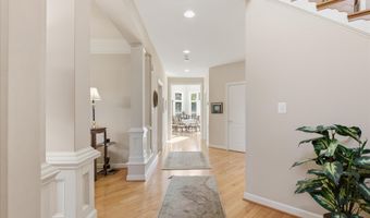 712 COYBAY Dr, Annapolis, MD 21401