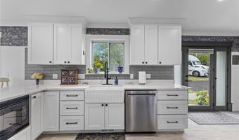 10 J H Dwyer Dr, Middletown, RI 02842