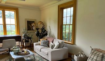 382 S Main St, Alburgh, VT 05440