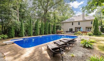 13 Colton Ct, Bayville, NJ 08721
