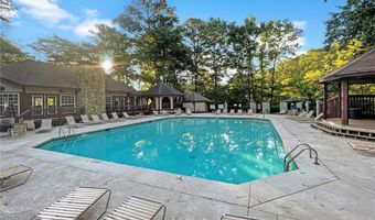 901 Wentworth Ct, Alpharetta, GA 30022