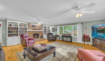 155 Devereux Dr, Athens, GA 30606