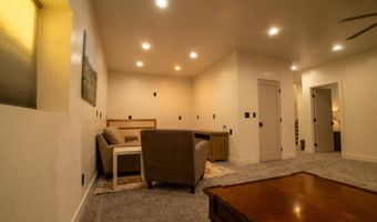 425 S PIONEER St, Colorado City, AZ 86021