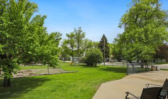 1423 S 7th St, Aberdeen, SD 57401