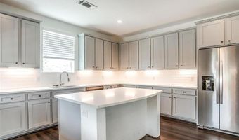 3513 S Hills Ave, Fort Worth, TX 76109