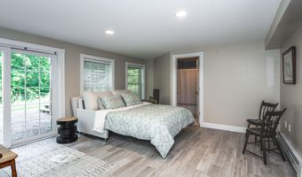 20 Babbidge Rd, Falmouth, ME 04105