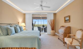 425 Dockside Dr 405, Naples, FL 34110