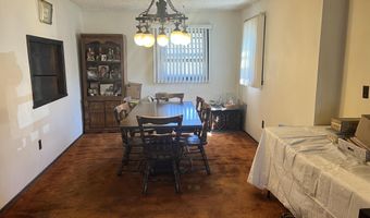 571 Hopping Rd, Belford, NJ 07718