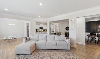 6015 Thicket Ln, Boiling Springs, SC 29316