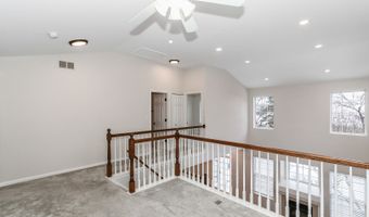 7 Shade Tree Ct, Algonquin, IL 60102