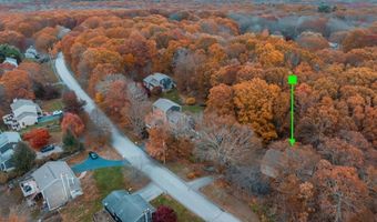 65 Village Hill Ln, North Kingstown, RI 02852