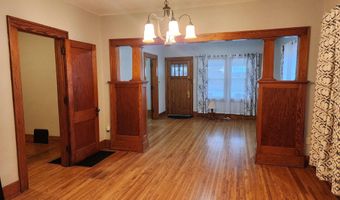 402 E 5th St, Atlantic, IA 50022