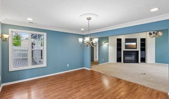 838 Lynnhaven Ln, Akron, OH 44313