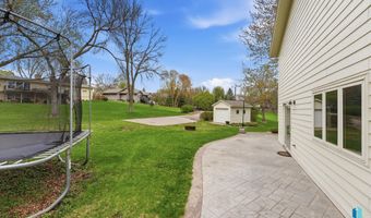 609 S Splitrock Blvd, Brandon, SD 57005