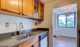 4401 CHERRY HILL Rd 66, Arlington, VA 22207
