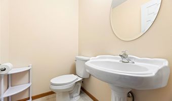3134 Shelton Ct, Akron, OH 44312