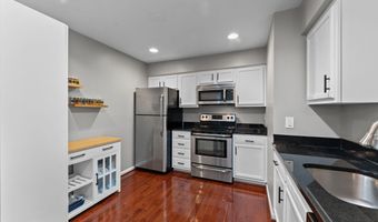 7501 ASHBY Ln J, Alexandria, VA 22315