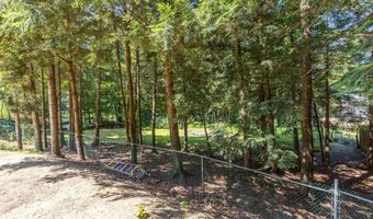 54 New London Dr, Barnstead, NH 03225