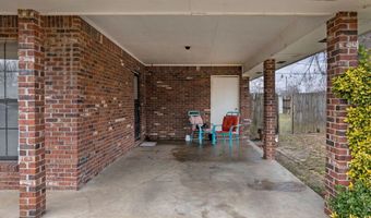 202 Gay St, Batesville, MS 38606