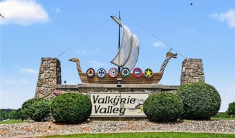 1066 Lake Viking Ter, Altamont, MO 64620