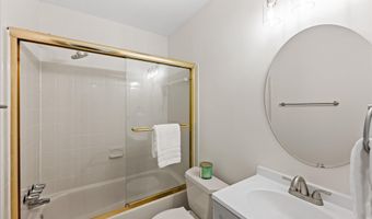 4619 MAYHUNT Ct, Alexandria, VA 22312