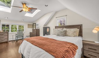 13 Pleasant Rise Cir, Brookfield, CT 06804