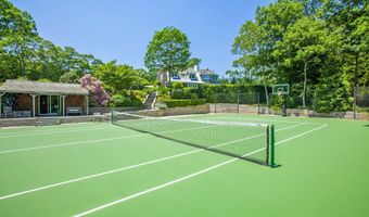 10 Pepperidge Ln, Amagansett, NY 11930