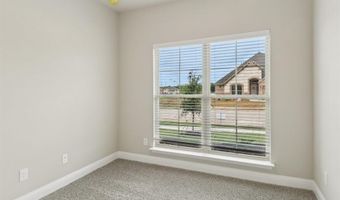 212 Navajo Trl, Alvarado, TX 76009