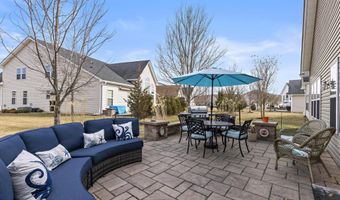 3 Moonlight Dr, Barnegat, NJ 08005