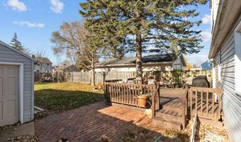 325 S LEE St, Appleton, WI 54915