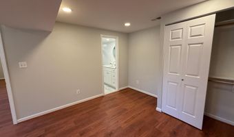 4721 SPRINGBROOK Dr, Annandale, VA 22003