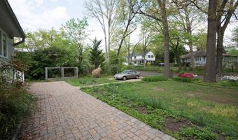 6789 LITTLE FALLS Rd, Arlington, VA 22213