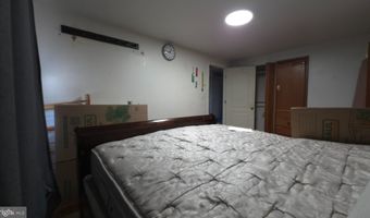 942 MIDDLEBOROUGH Rd, Baltimore, MD 21221