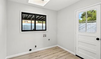 8004 HANNETT Ave NE, Albuquerque, NM 87110