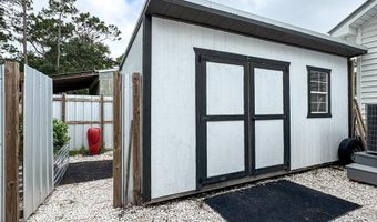 242 15th St, Apalachicola, FL 32320