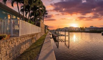 625 BALIBAY Rd, Apollo Beach, FL 33572