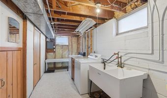 819 9th Ave, Anoka, MN 55303