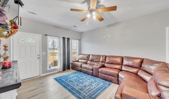 7570 Hustleville Rd, Albertville, AL 35951