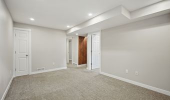 1118 NW Linden St, Ankeny, IA 50023