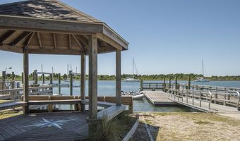 313 Hedrick St, Beaufort, NC 28516