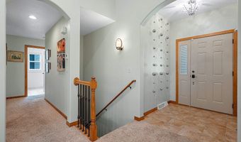 2744 W COMMONWEALTH Ct, Appleton, WI 54914