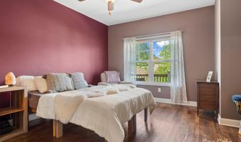 18 Greenwood Fields Dr, Asheville, NC 28804