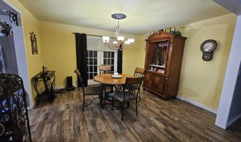 1504 S Tyler Ave, Aurora, MO 65605