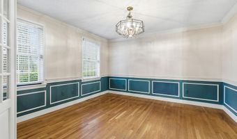 95 Hitching Post Ln, Bedford, NH 03110