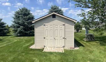 2519 Whisper Wind Dr, Aberdeen, SD 57401
