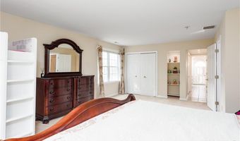 83 Fox Holw 83, Avon, CT 06001