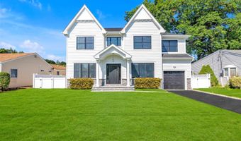 109 Greenway, Albertson, NY 11507