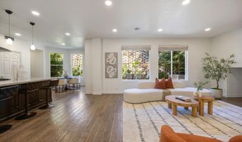 827 W Heritage Oak Ct, Altadena, CA 91001