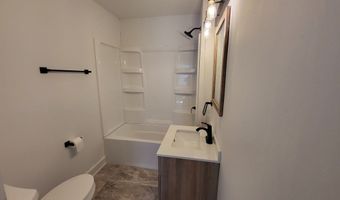 2462 Main St, Anderson, IN 46016